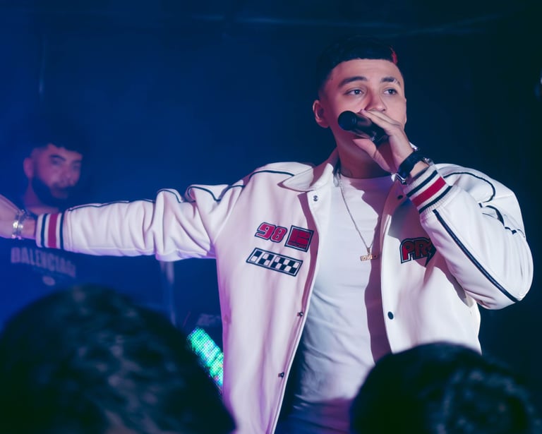 Cantante en discotecas