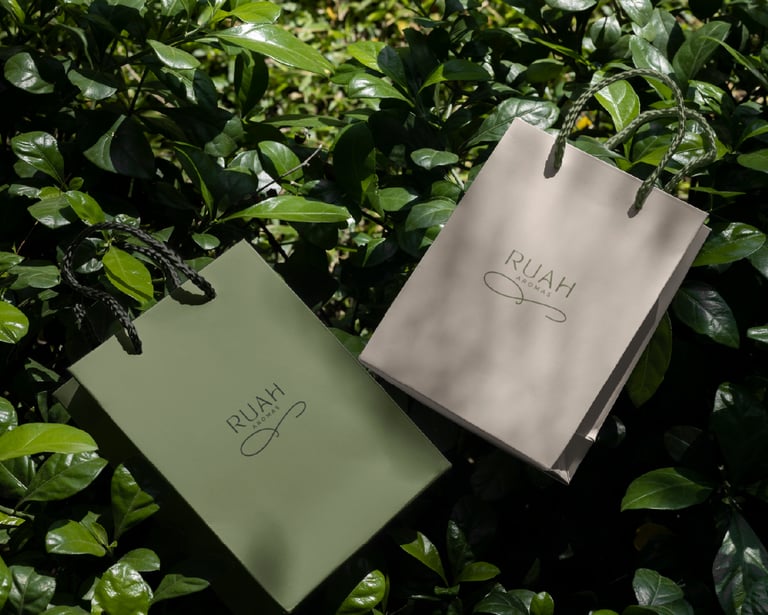 a shopping baguet bag with a name tag on it