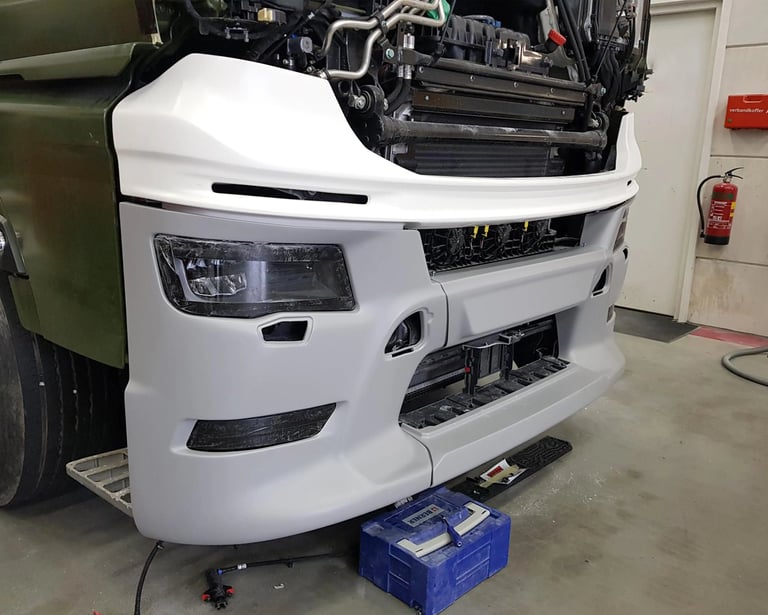 Koorosh-Shojaei-QHM-AERO-H2-truck-exterior-panel-production-glass-fiber-1