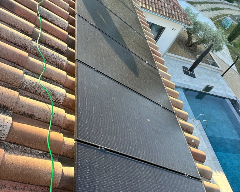 Nettoyage de panneaux solaires à Cassis