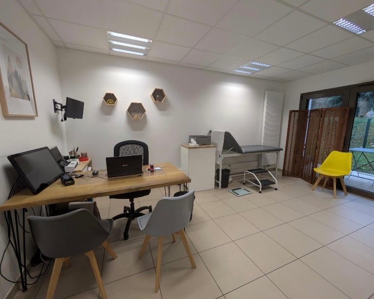 Cabinet de notre médecin endocrinologue.