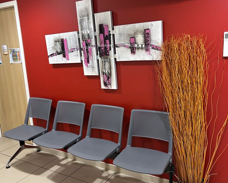 salle d'attente dans la maison médicale de Ceyzériat.