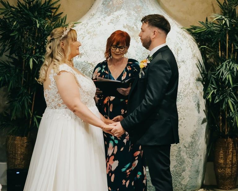 Celebrant led wedding ceremony at Runa Farm