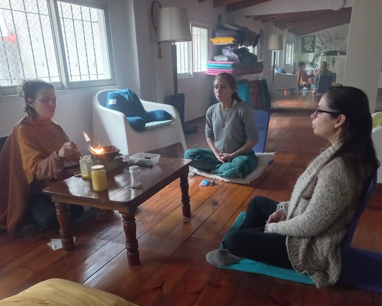 voluntarias homa practican agnihotra en buenos aires