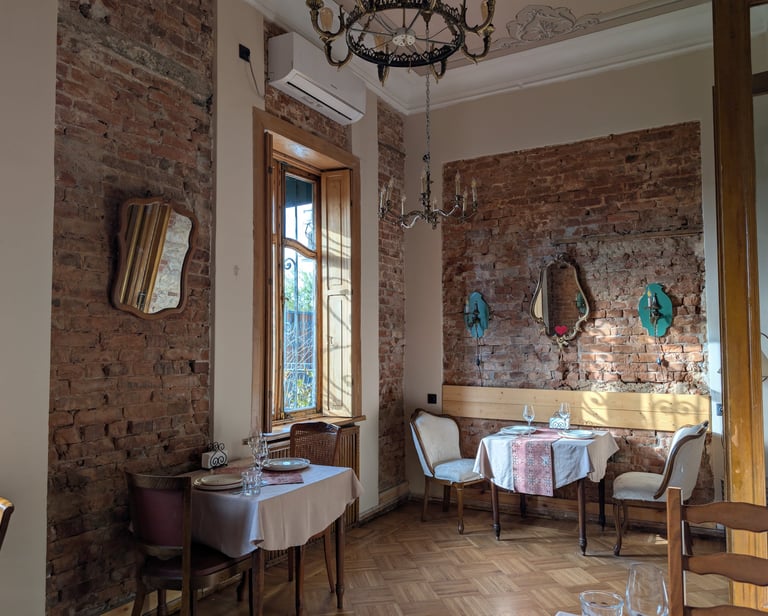 the interior dinning room of Maisis Ezo მაისის ეზო in Kutaisi Georgia