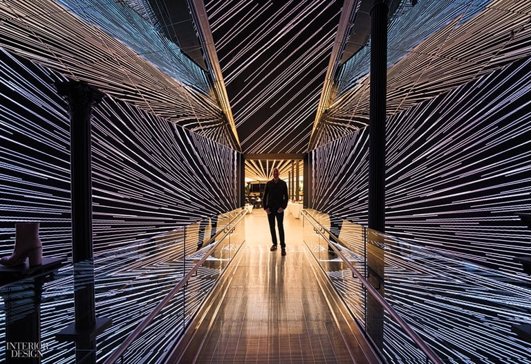 Muti Randolph: Celebrado por suas instalações imersivas e experiências interativas,