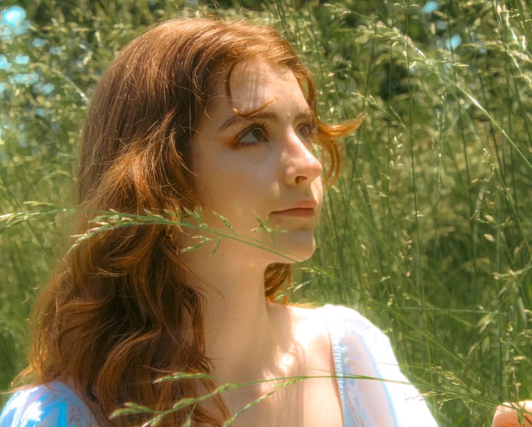 dreamy senior portrait of fauquier high school senior 2026 at crockett park, northern virginia