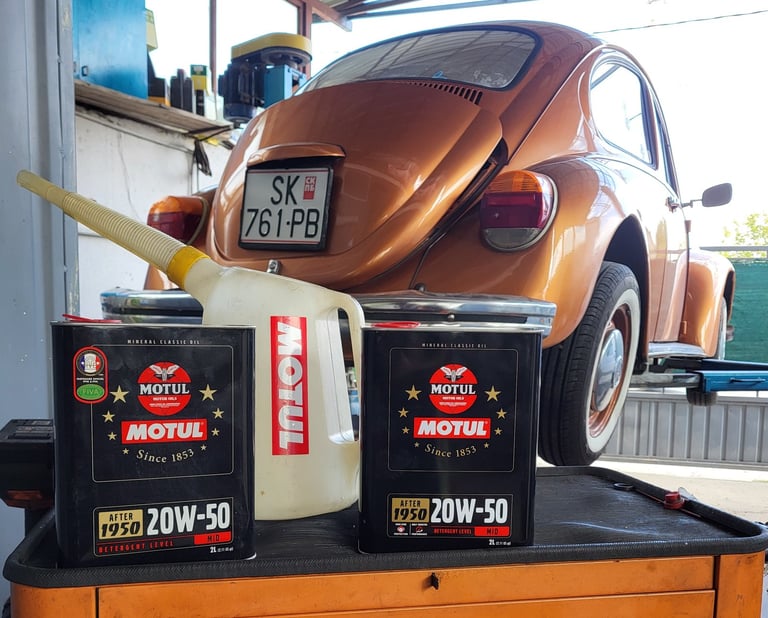 VW Buba олдтајмер со Motul classic 20w50 – сервис и одржување во Tuning Garage Up Скопје