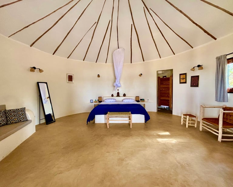 Chambre supérieure de l'hôtel de luxe Maison Fimela situé dans le Sine Saloum