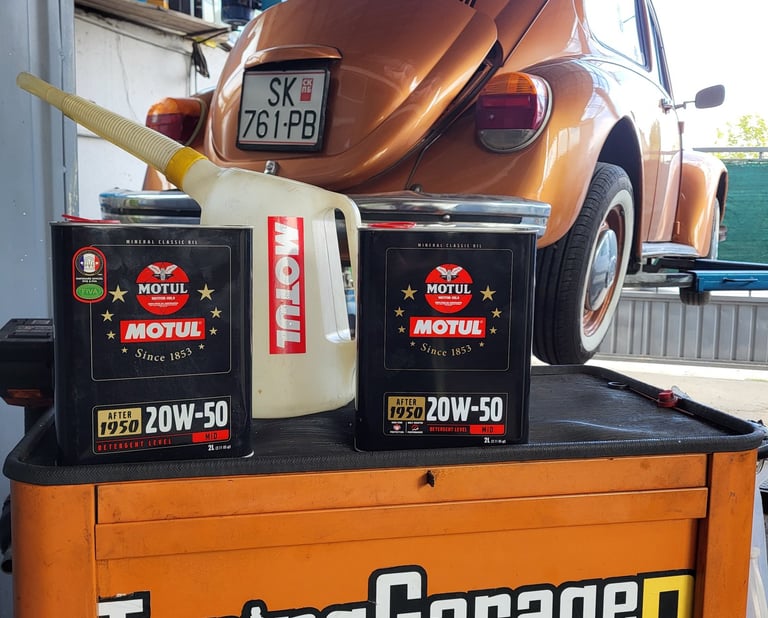 VW Buba олдтајмер со Motul classic 20w50 – сервис и одржување во Tuning Garage Up Скопје
