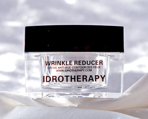 Idrotherapy cream for skin rejuvenation in a modern skincare setting
