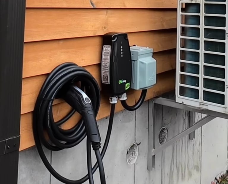 Une borne de recharge, de niveau 2, pour voiture électrique. La borne est de 48A à 240V.