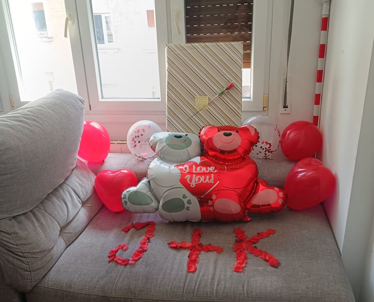 Salón decorado para día de san Valentín