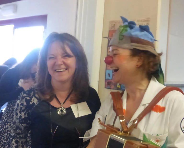 Carré en Oeuvre et la Fondation Théodora organisé par Mireille Desroches artiste