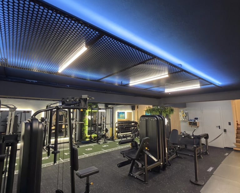 Functional training area, Μηχανήματα δύναμης & Ελεύθερα βάρη σε μικρά groups