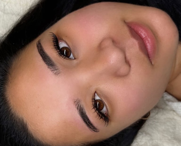 Hybrid custom lashes