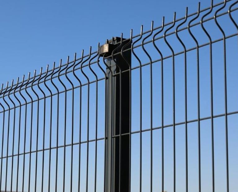 drvometal, drvo metal, nameštaj, police, stolovi, stolice, ograde, ograda, kapija