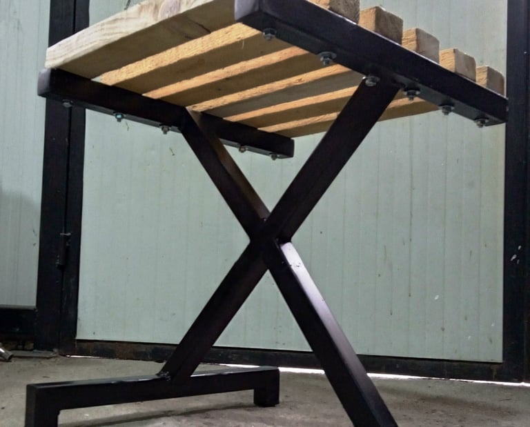 drvometal, drvo metal, nameštaj, police, stolovi, stolice, ograde, ograda, kapija