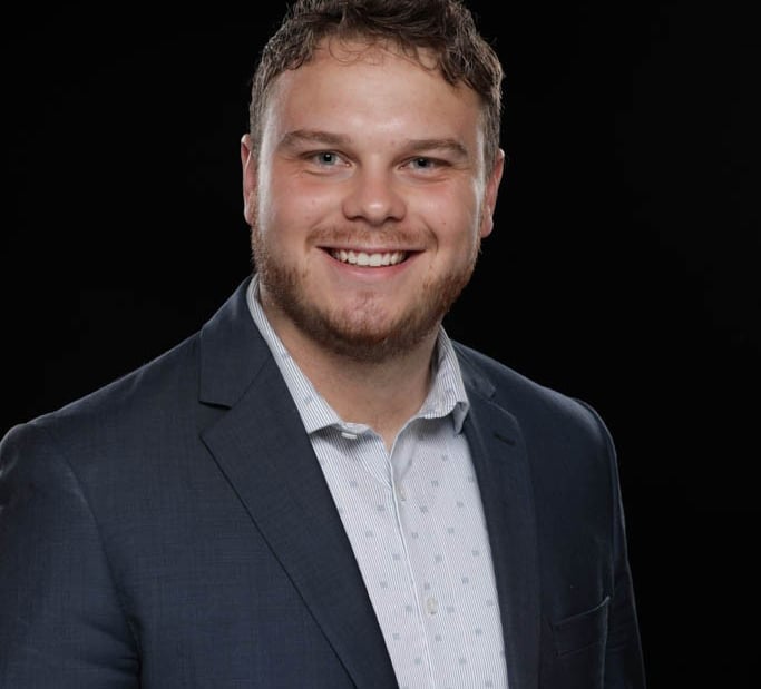 derek eilert wedding cello player headshot