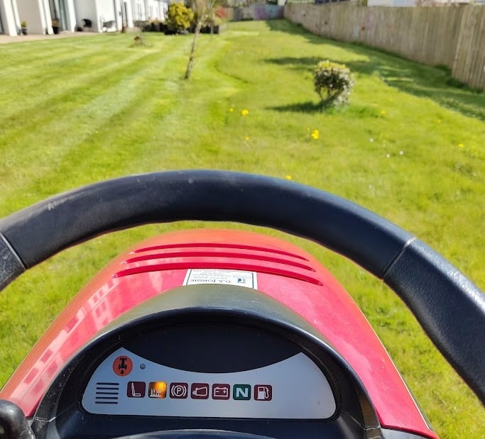 Ride-on grass cutting and lawn maintenance services in Portstewart