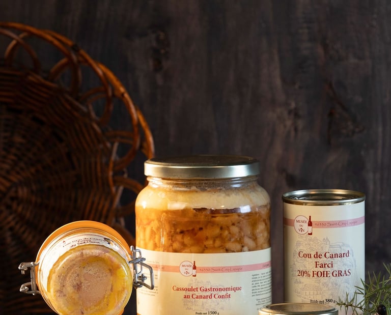 Conserves de recettes de terroir : foie gras, cou de canard, cassoulet...