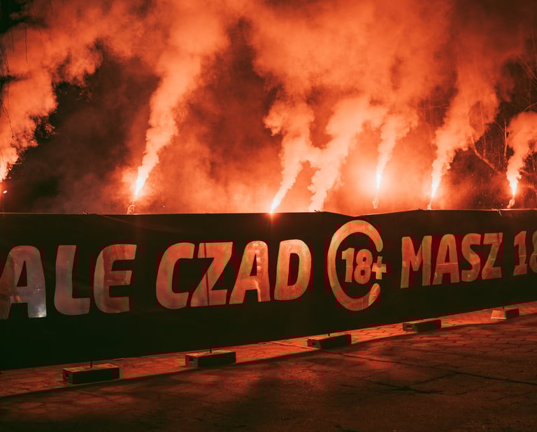 Wyjątkowy prezent na 18 urodziny napis masz 18 lat pirofolia baner urodzinowy pirotechnika