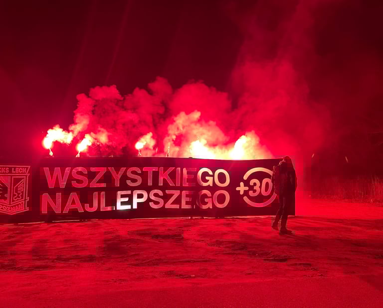 prezent dla kibica 30 urodziny herb lecha poznań pirotechnika transparent pirofolia