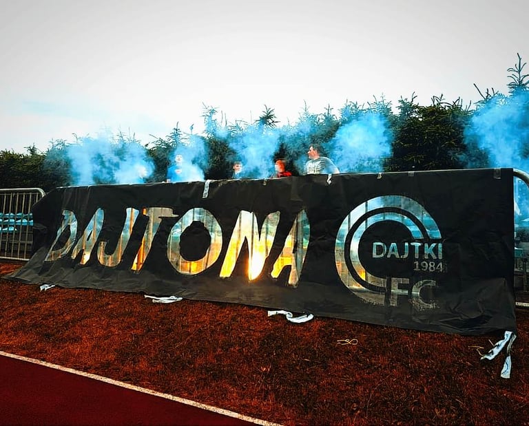 dajtona transparent meczowy pirotechnika folia podświetlona herb klubu