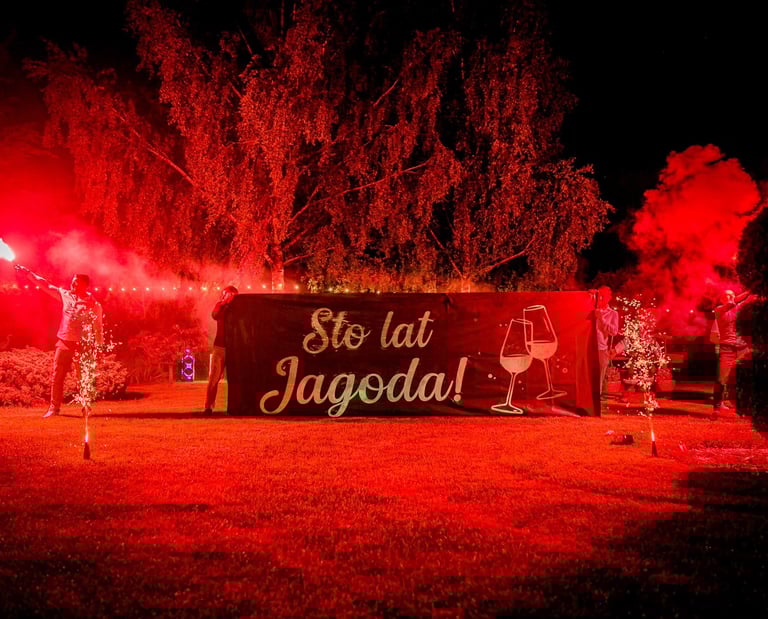 prezent na urodziny podświetlany napis sto lat baner