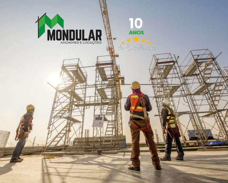 Obra com Andaime Mondular
