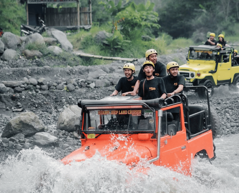Offroad Sungai Kalikuning bersama Jeep Lava Tour Merapi Resmi