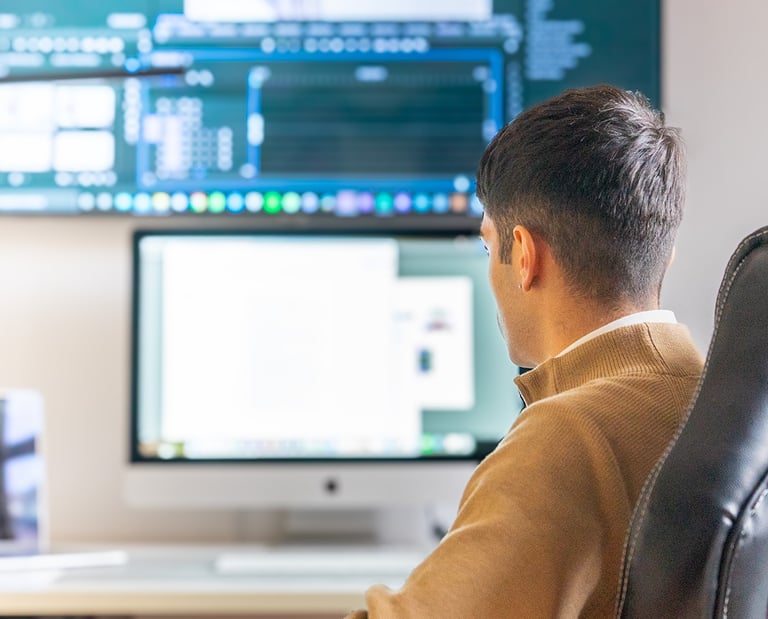 michele promotiva che crea una grafica a cagliari in sardegna