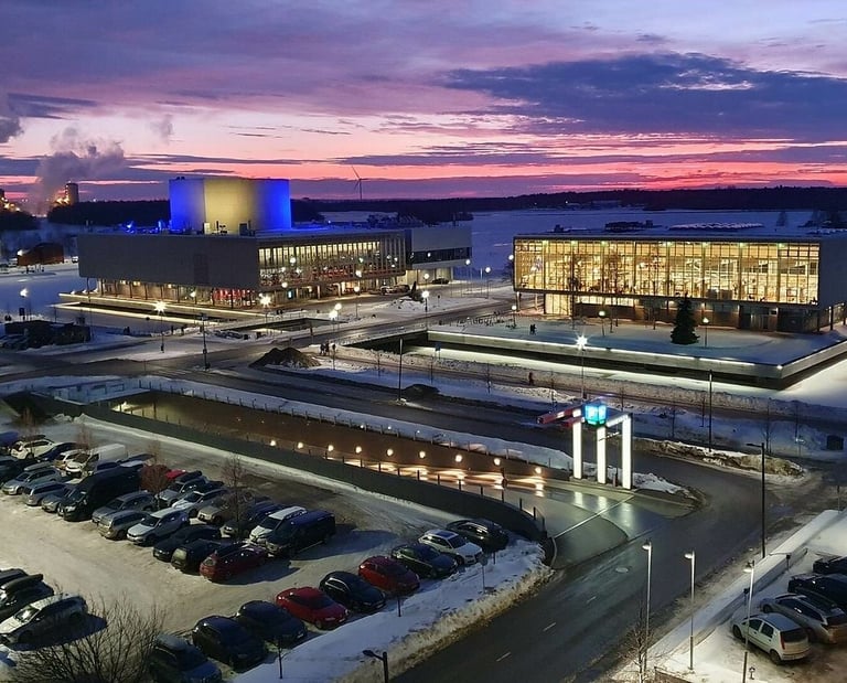 Theater and library in Oulu
