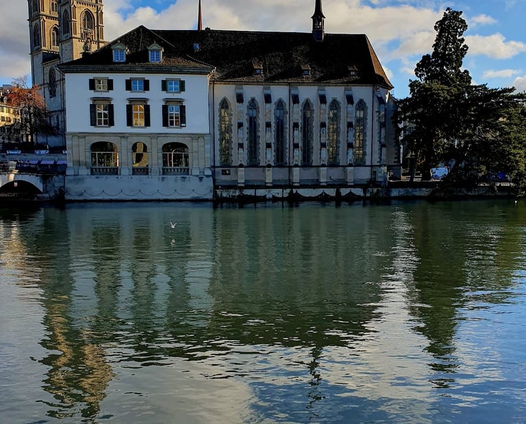 Wasserkirche, Helmhaus und Grossmünster-Türme