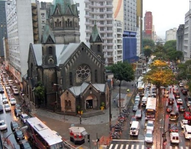 Bairro de Santa Efigênia - aluguel de caçambas