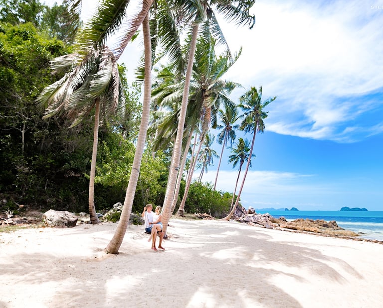 Phu Quoc couple photoshoot on the beach
