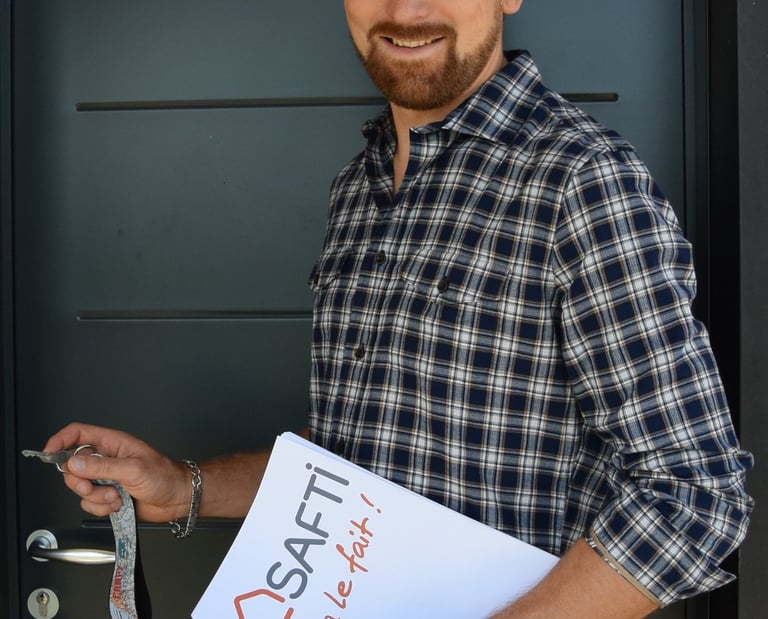a man holding a sign that says,'i am sorry to see the sign