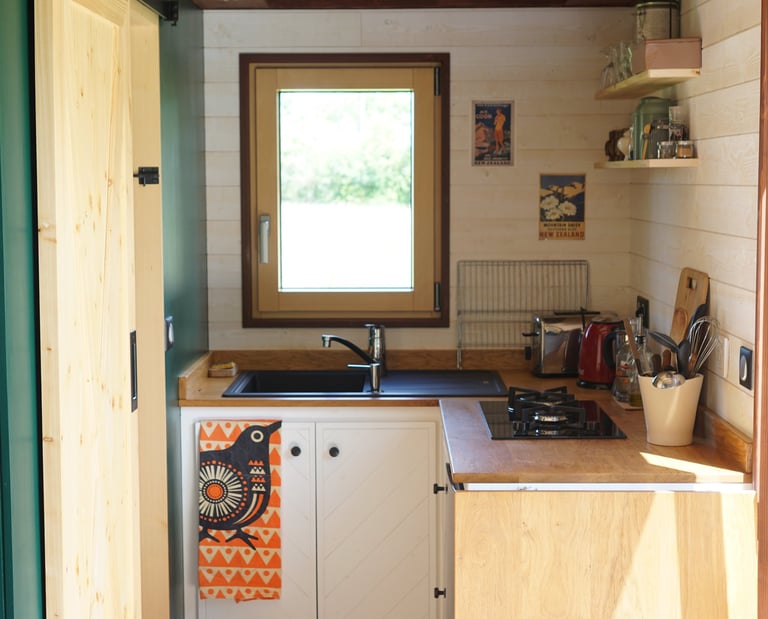 Tiny house interieur cuisine La Tiny Kiwi