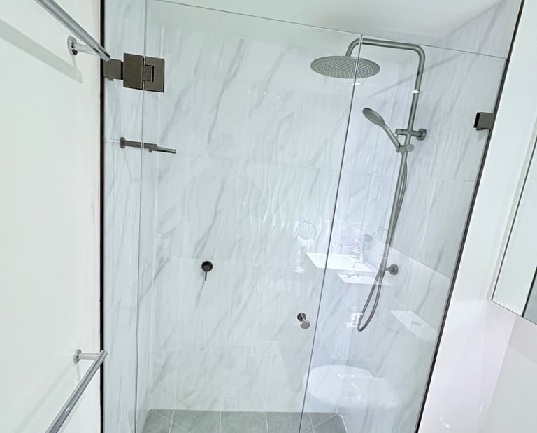Frameless Shower Screen
