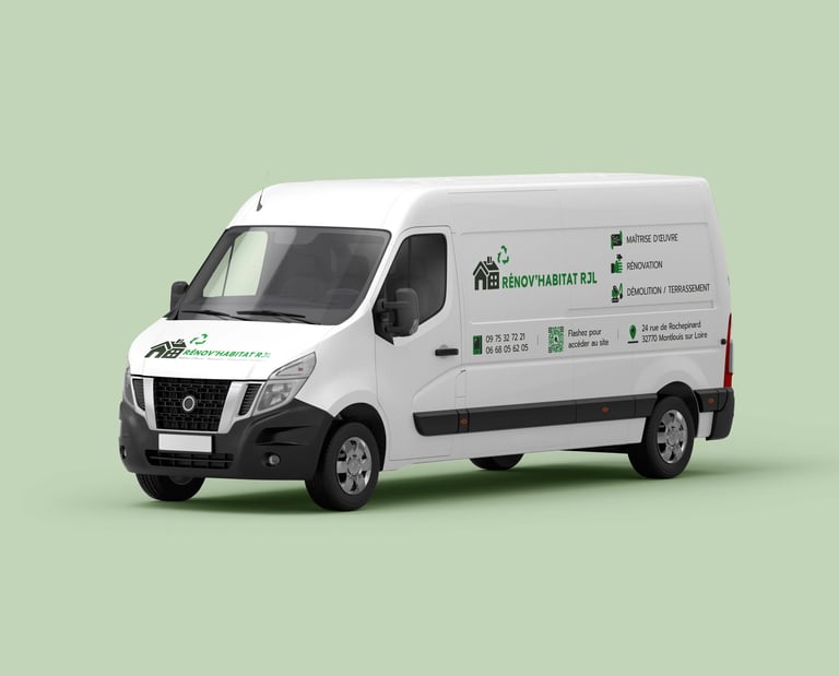 flocage véhicule de trois quart de rénovhabitat rjl