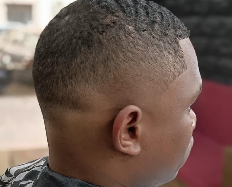 Productos premium utilizados para el cuidado del cabello en Barbería Valencia