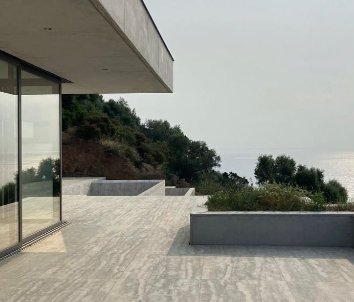 Travertine for terrace, gray natural stone from Italy