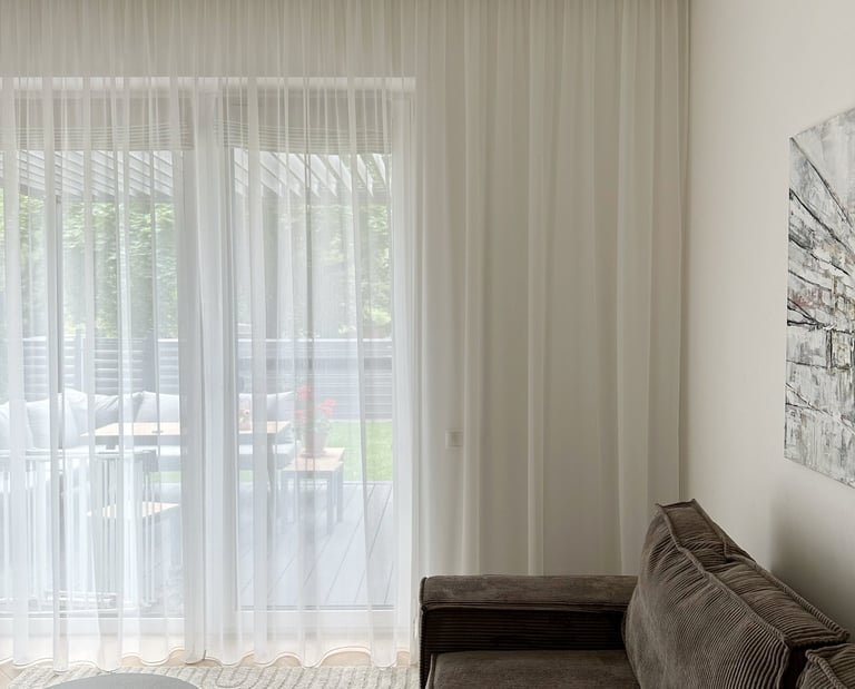 dieninės užuolaidos