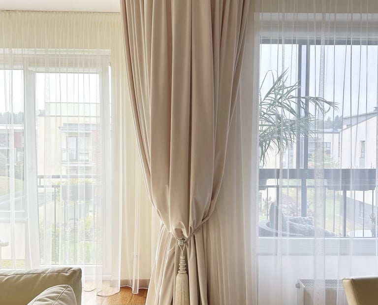 kolona iš užuolaidų