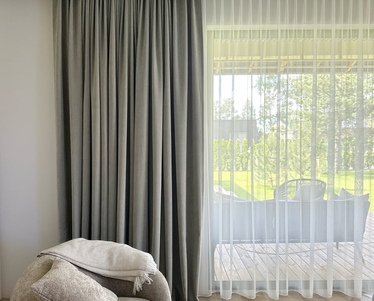 tankus naktinis black-out