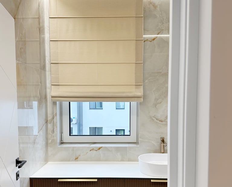 naktinė romanetė voniai