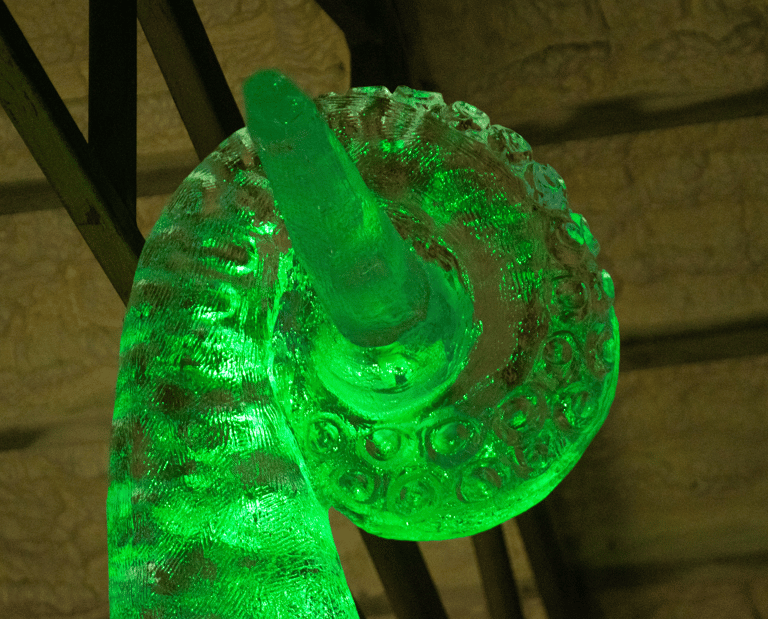 zoom detalle de tentaculo hecho de hielo 