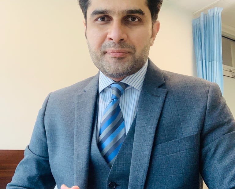 Illustration of Mr Farrukh Gillani Knee surgeon inverness