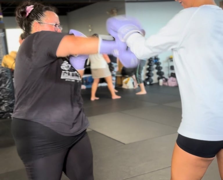 womens kickboxing kona