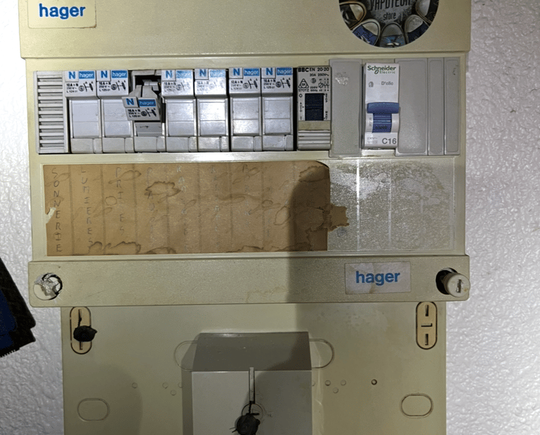 Ancien tableau électrique